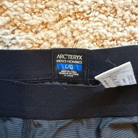 Arc’tryx Thermals - Large - Picture 5 of 5